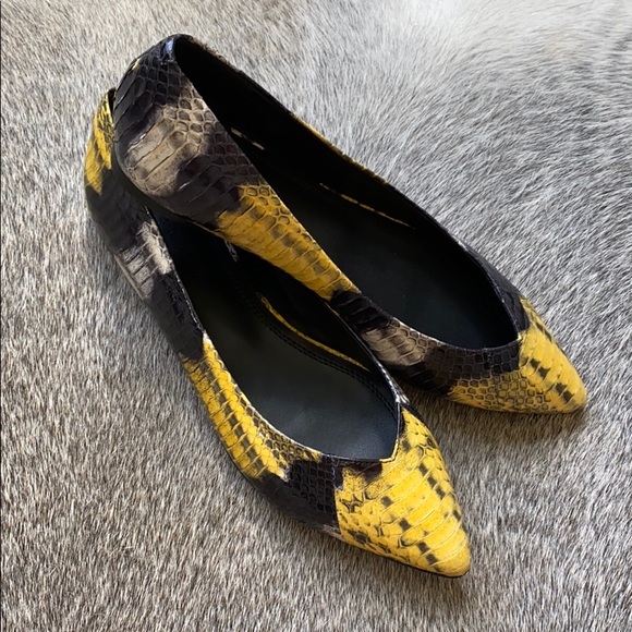 Sandro Ambra Watersnake Flats SZ 39 - Picture 1 of 6